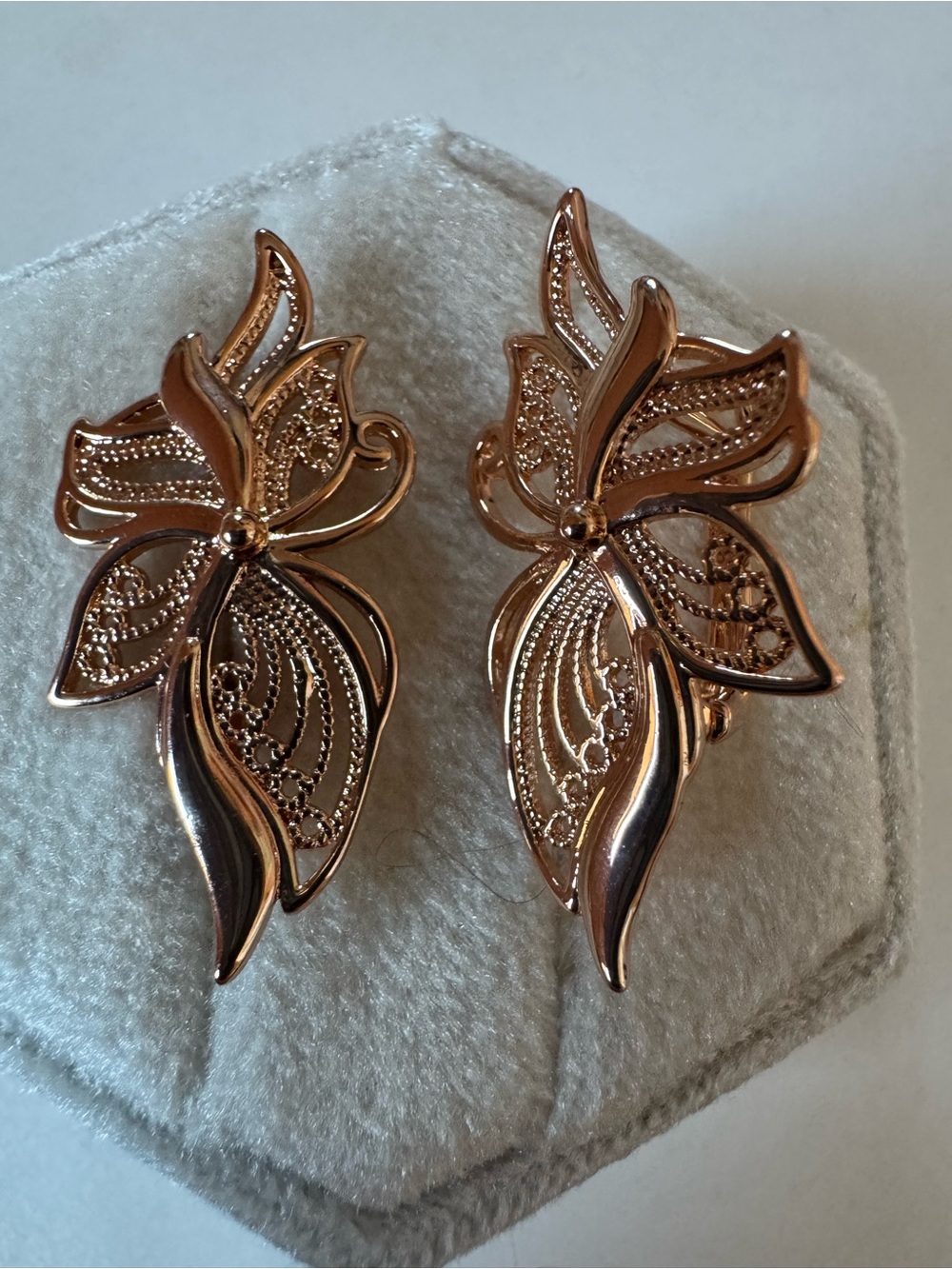 14K 585 Rolled Rose Gold Earrings